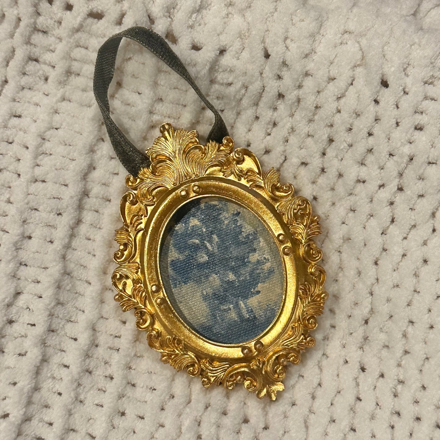 hand painted ornament no. 4